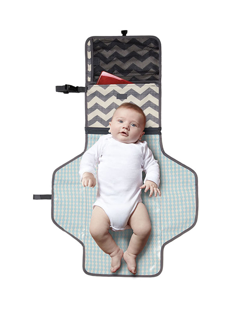 Bolso cambiador para bebé en chevron blanco y gris Skip Hop Dash -  chicBebits